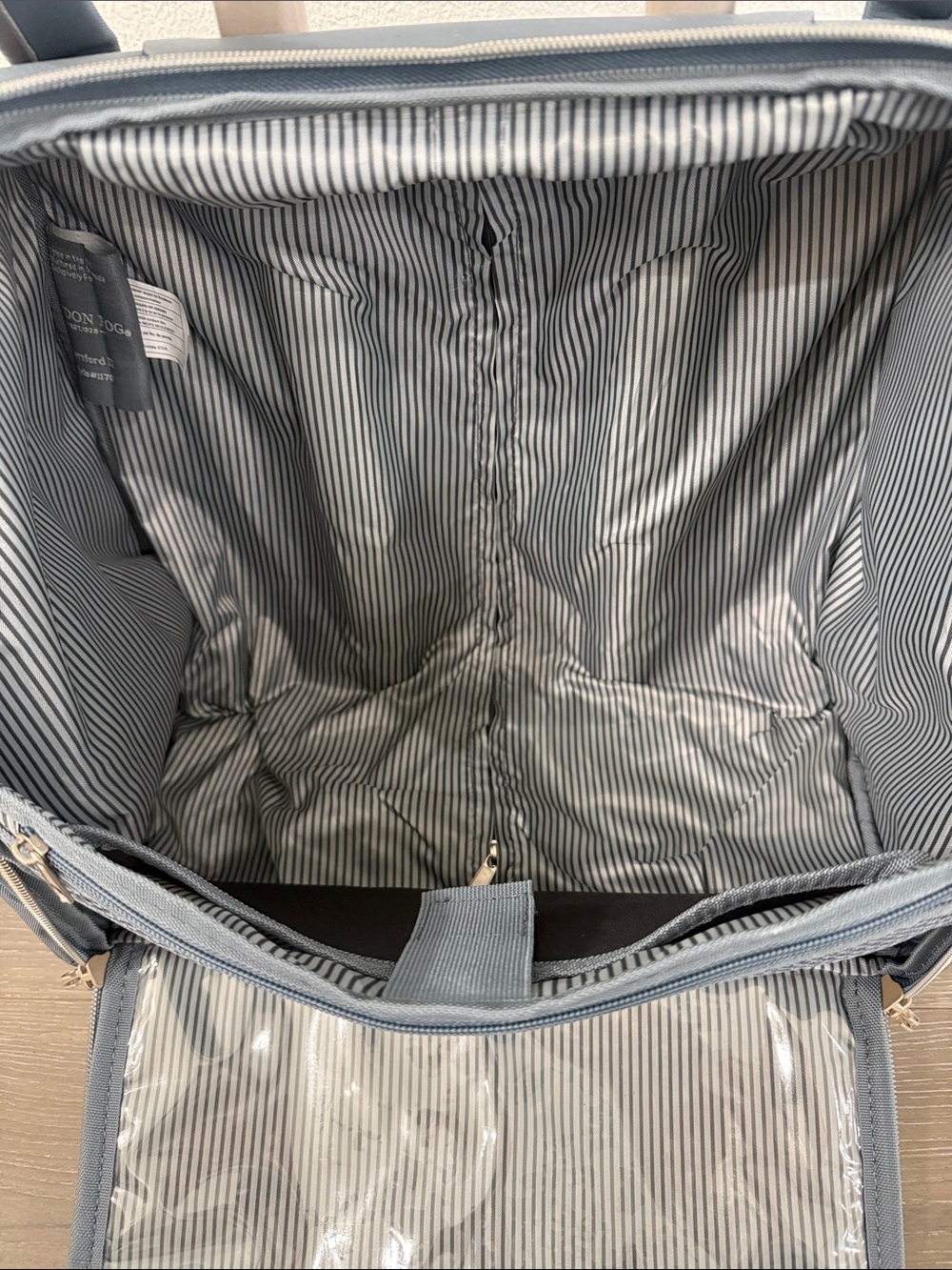 London Fog Under-the-Seat Carry-On Luggage  Bag Hartford II Collection Unisex - Picture 10 of 16